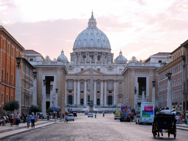 Walking food tour around Vatican